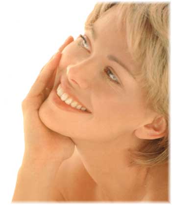 「噛む」喜びと、「笑顔」を皆様に実感していただけるよう確実・丁寧に診療しております。定期健診とメインテナンスも大切です。口腔の最良のコンディションを守ってゆく為には、家庭で行う、ご自身の日頃のお手入れと、医院で行うプロフェッショナルケアーが不可欠です。家庭と医院が協力して行く健康管理のシステムのもとでは治療は最小限にとどめられ末永く快適にお過ごしいただけることと思います。 「噛む」喜びと、「笑顔」を皆様に実感していただけるよう確実・丁寧に診療しております。定期健診とメインテナンスも大切です。口腔の最良のコンディションを守ってゆく為には、家庭で行う、ご自身の日頃のお手入れと、医院で行うプロフェッショナルケアーが不可欠です。家庭と医院が協力して行く健康管理のシステムのもとでは治療は最小限にとどめられ末永く快適にお過ごしいただけることと思います。